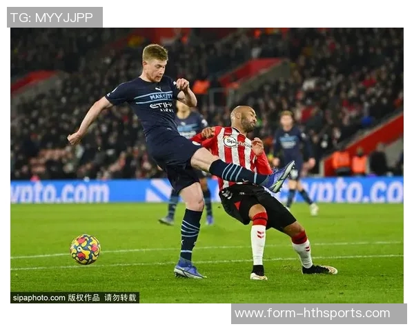 日本队迅速追平比分小川航基远射助攻巴拉圭门将失误入网