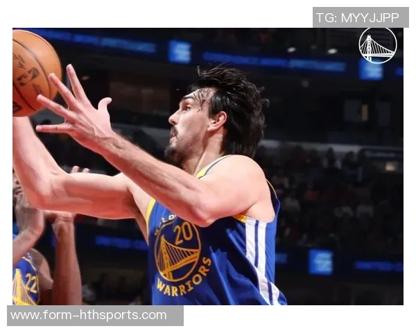 克莱状态回暖近5场场均17分三分命中率高达478展现佛光微现之势